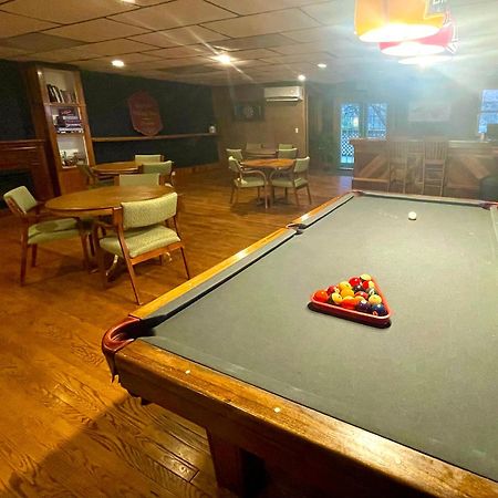 Skyline Village Inn Spruce Pine Exterior photo